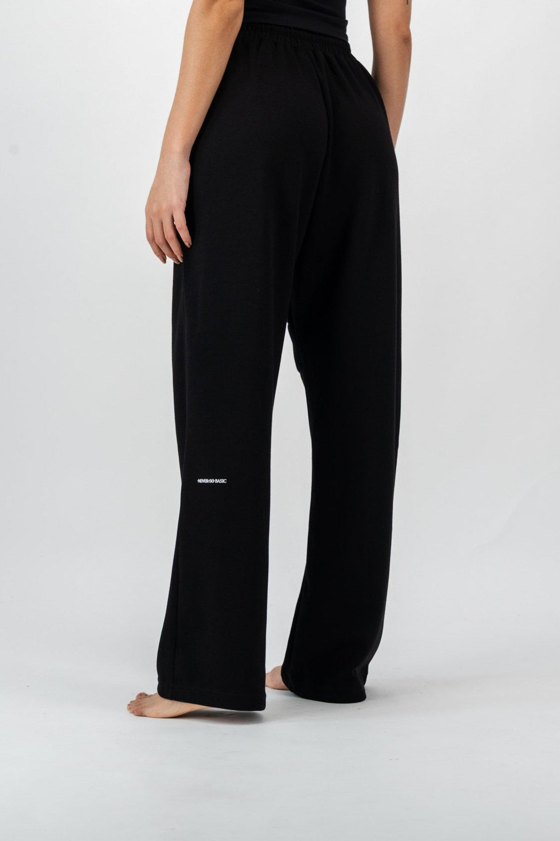 Edge Wide-Leg Joggers
